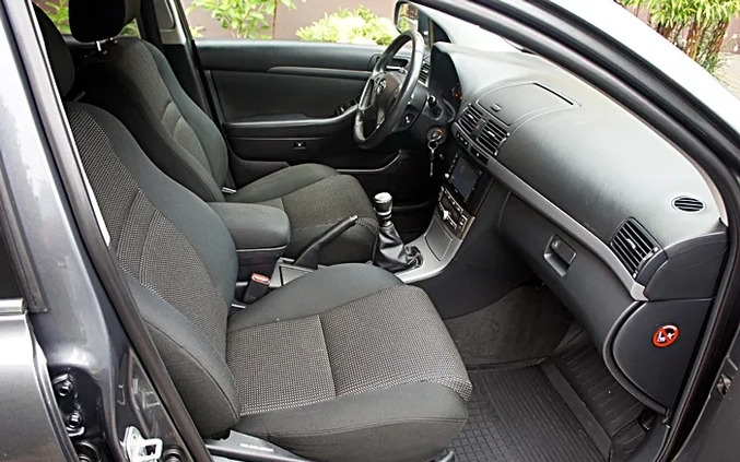 Toyota Avensis cena 14999 przebieg: 227000, rok produkcji 2007 z Raciąż małe 407